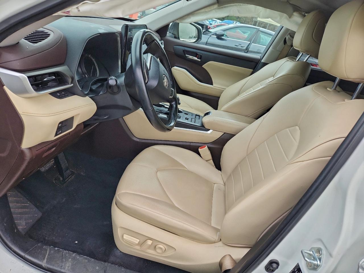 2022 TOYOTA HIGHLANDER