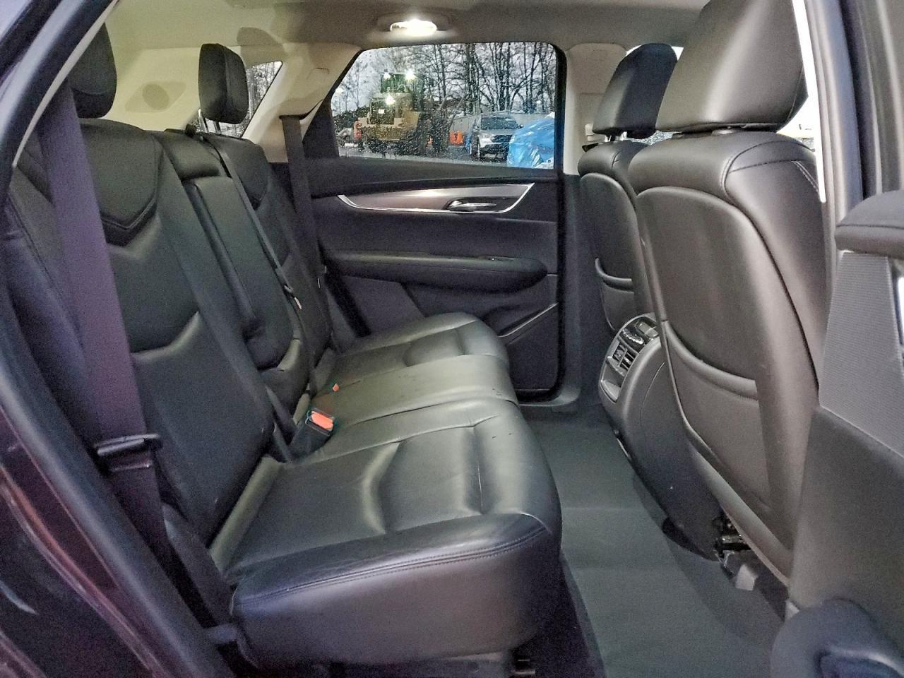2017 CADILLAC XT5