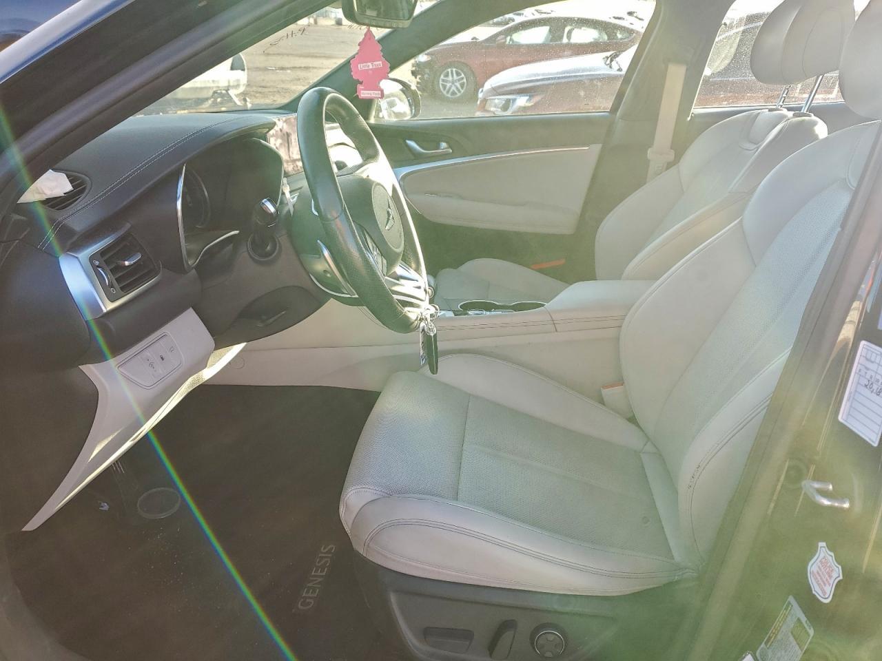 2023 GENESIS G70