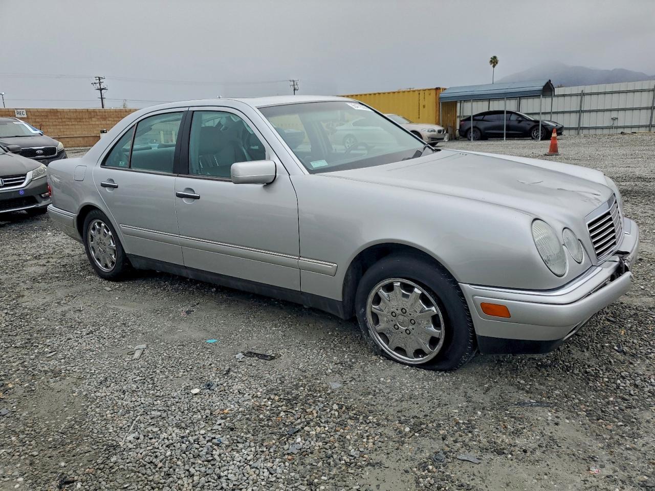 1999 MERCEDES-BENZ E-Class