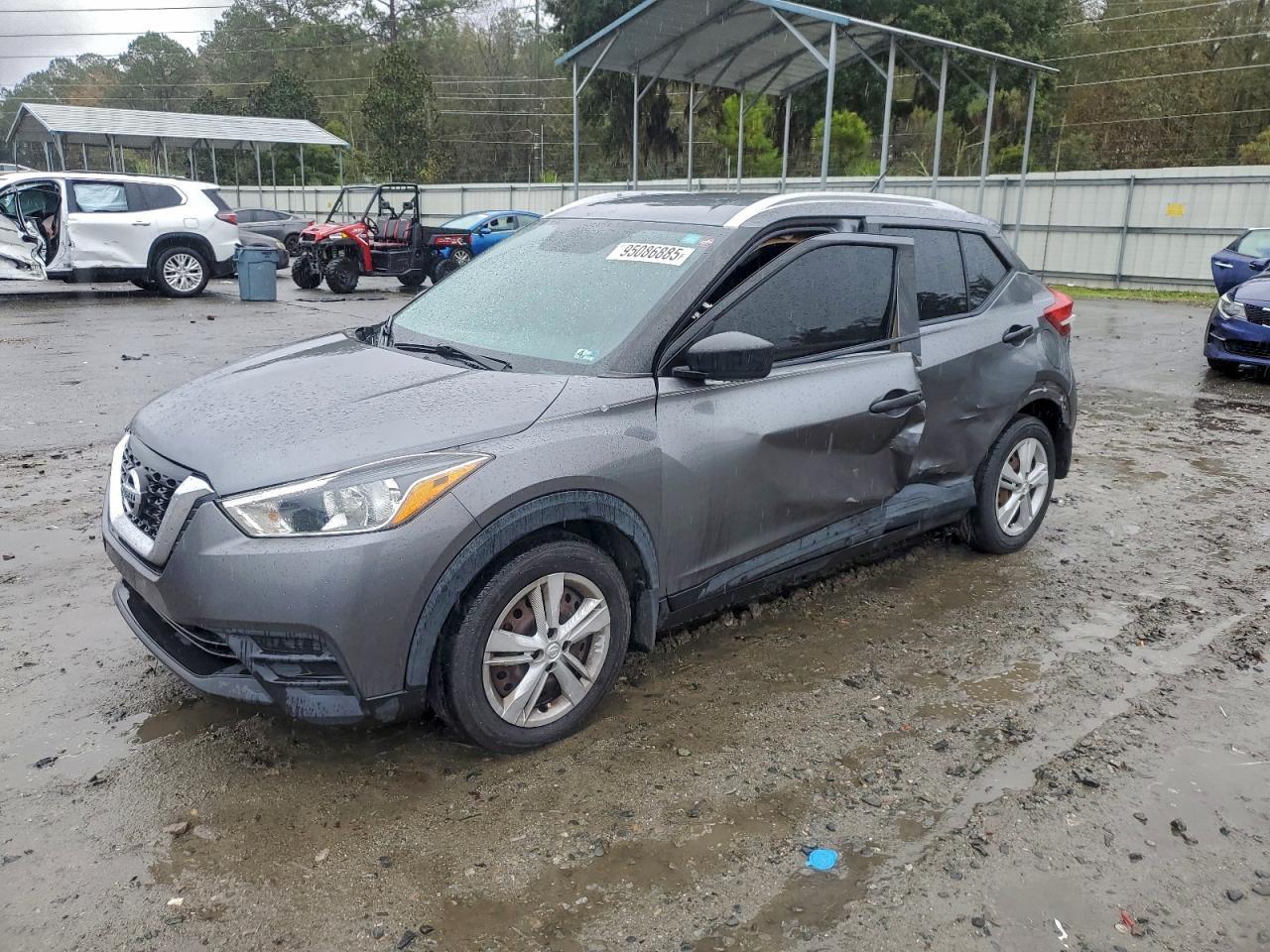 2018 NISSAN KICKS