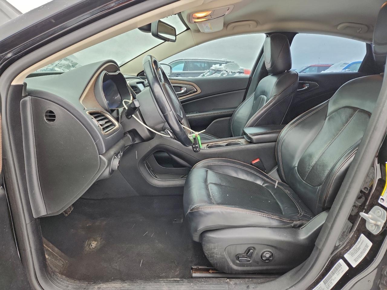 2015 CHRYSLER 200