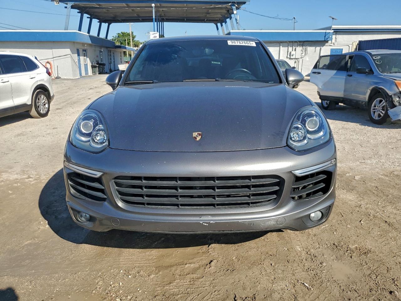 2016 PORSCHE CAYENNE