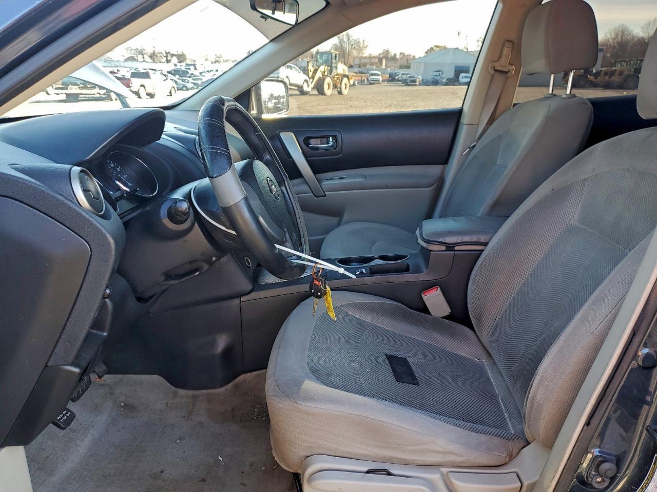 2014 NISSAN ROGUE