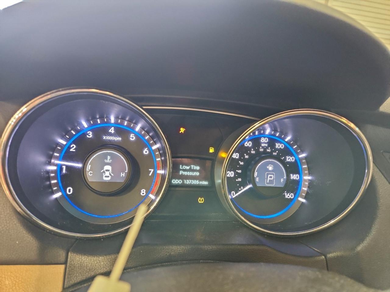 2011 HYUNDAI SONATA