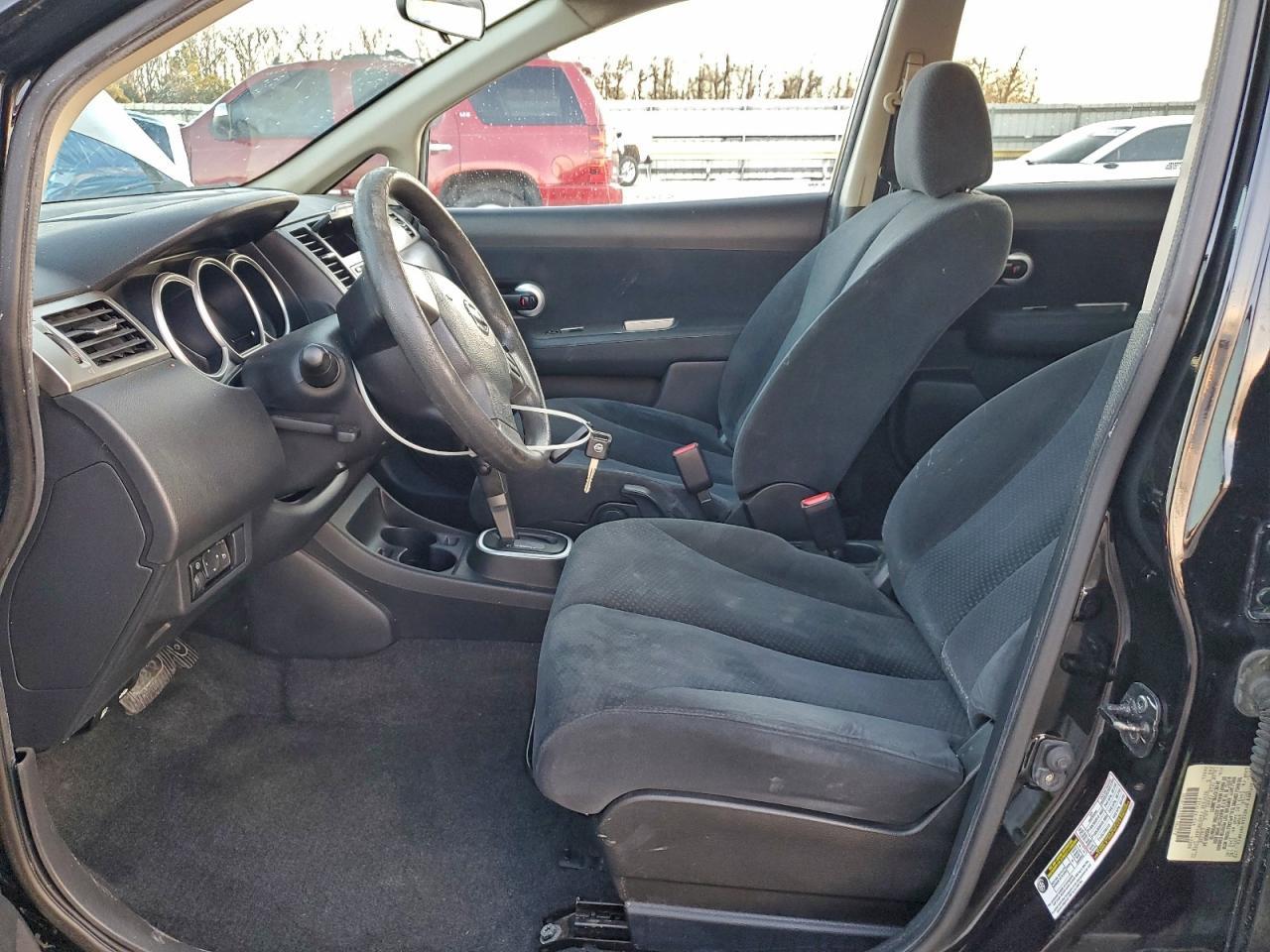 2011 NISSAN VERSA