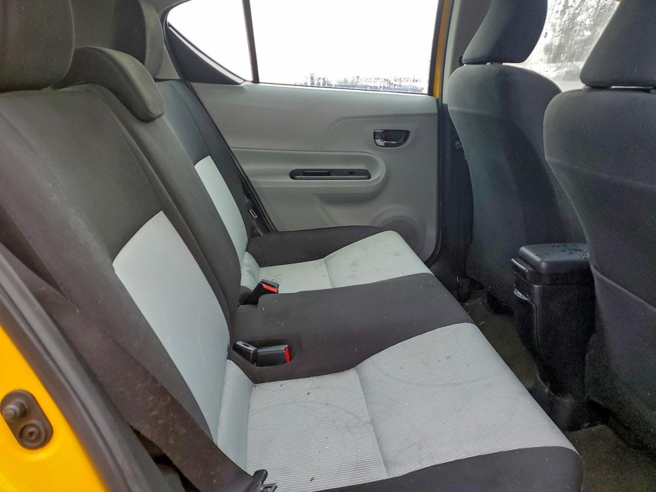 2014 TOYOTA Prius c