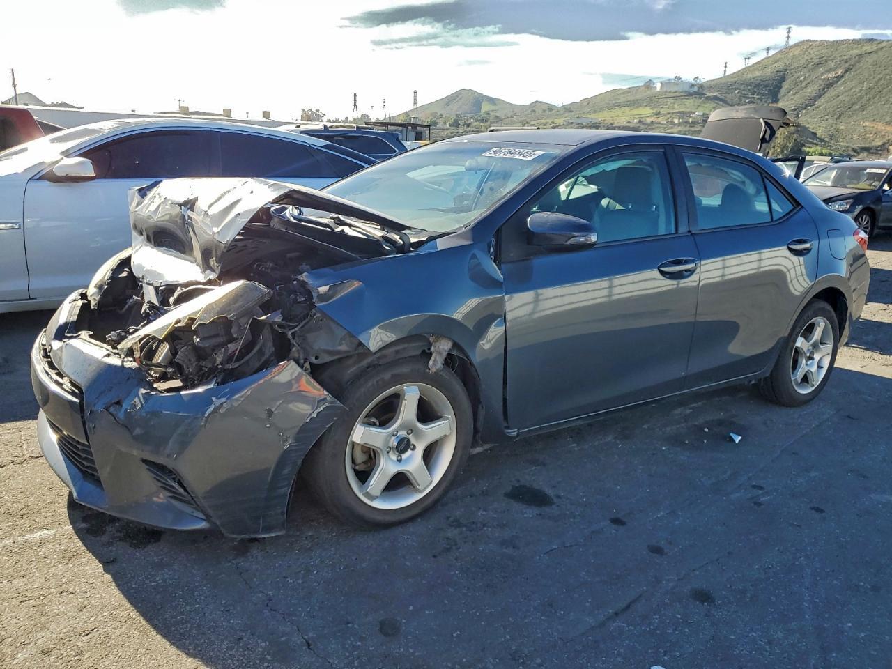 2015 TOYOTA COROLLA