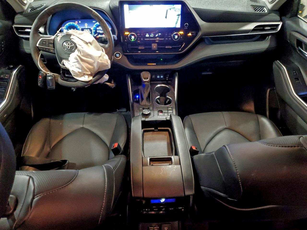 2024 TOYOTA HIGHLANDER