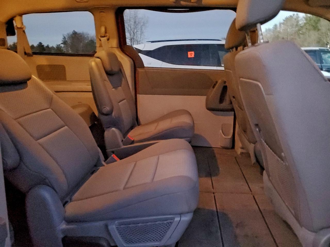 2010 DODGE GRAND CARAVAN