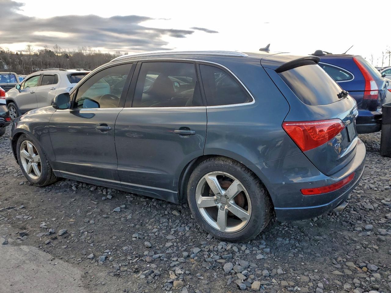 2010 AUDI Q5