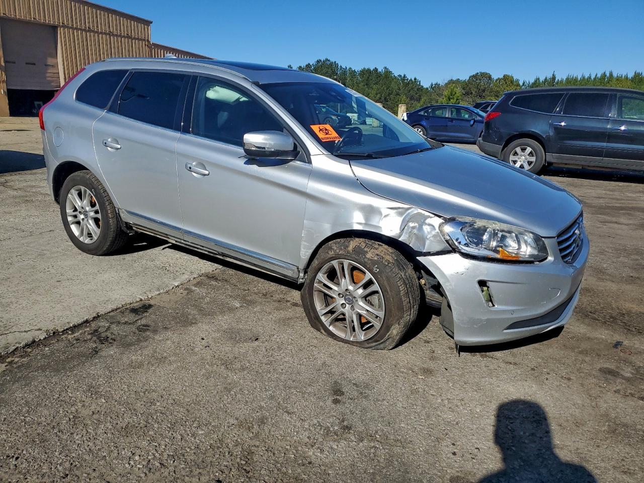 2016 VOLVO XC60