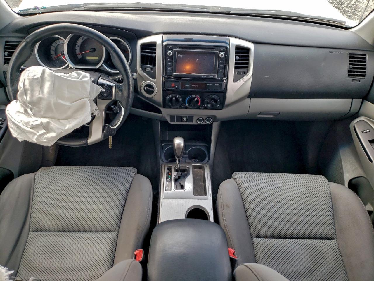2015 TOYOTA TACOMA
