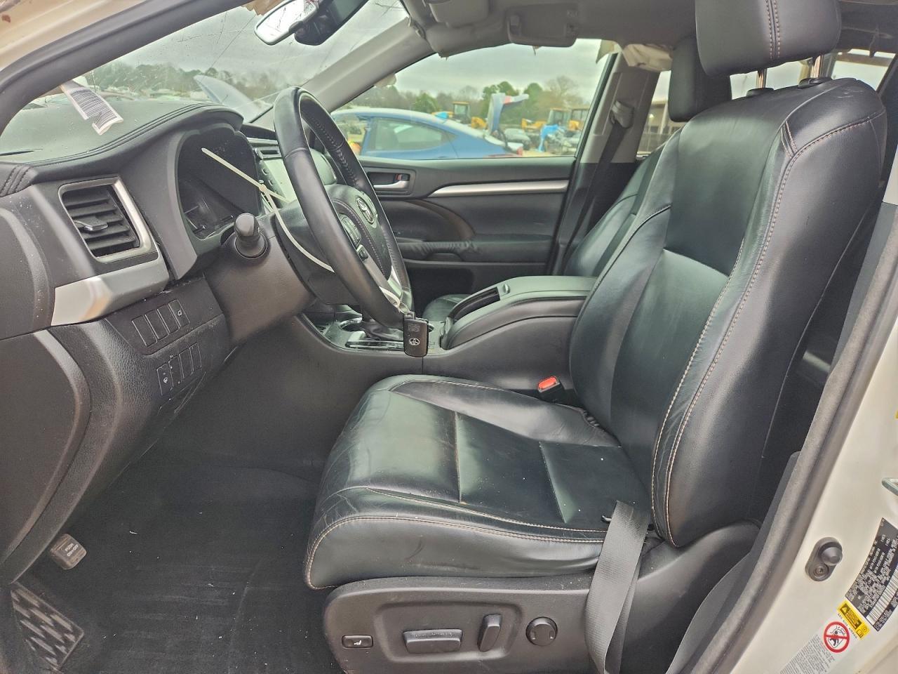 2015 TOYOTA HIGHLANDER