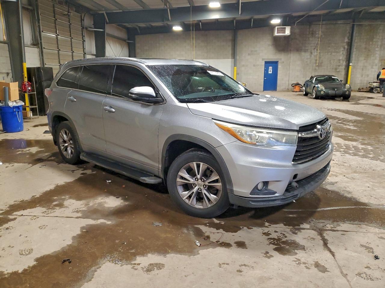 2015 TOYOTA HIGHLANDER
