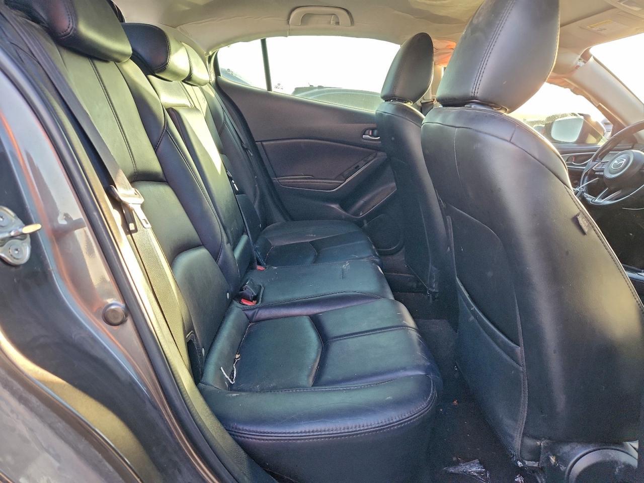 2018 MAZDA 3