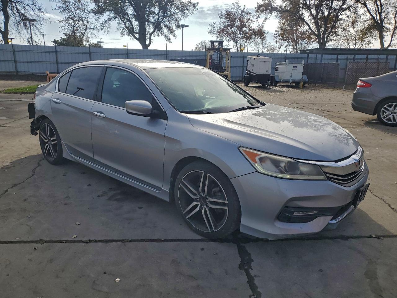 2017 HONDA ACCORD