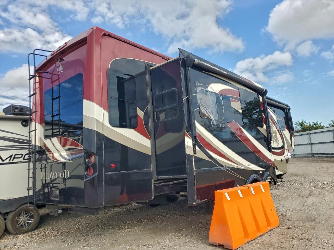 2017 Redwood Fifth Whee