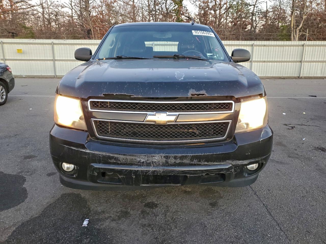 2011 CHEVROLET Suburban