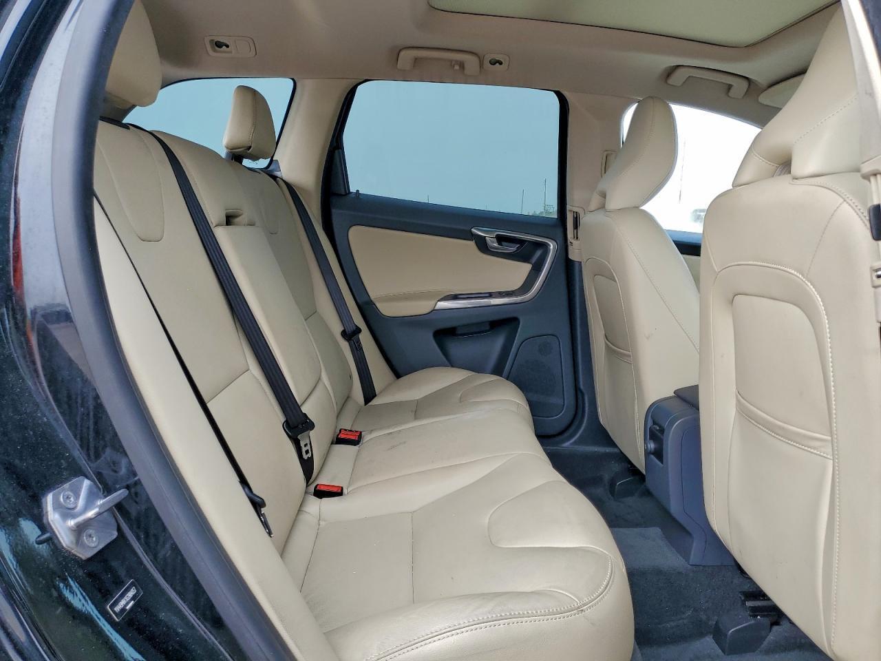 2016 VOLVO XC60
