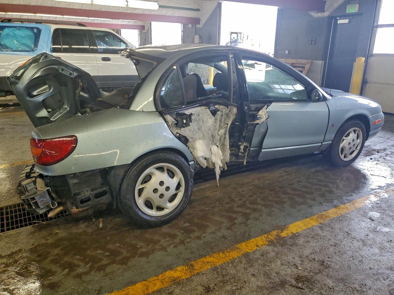 2002 SATURN Sl2