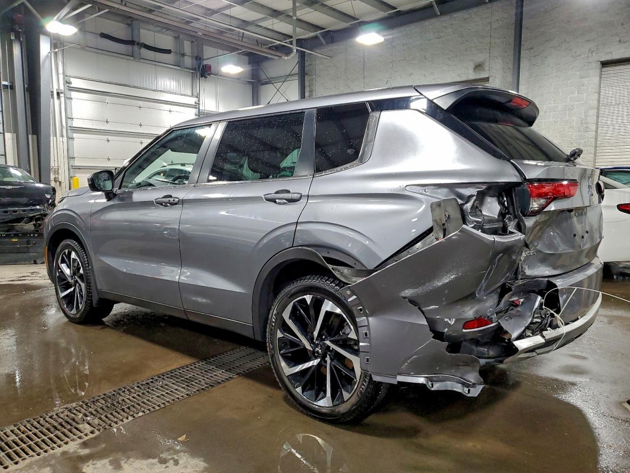 2023 MITSUBISHI outlander
