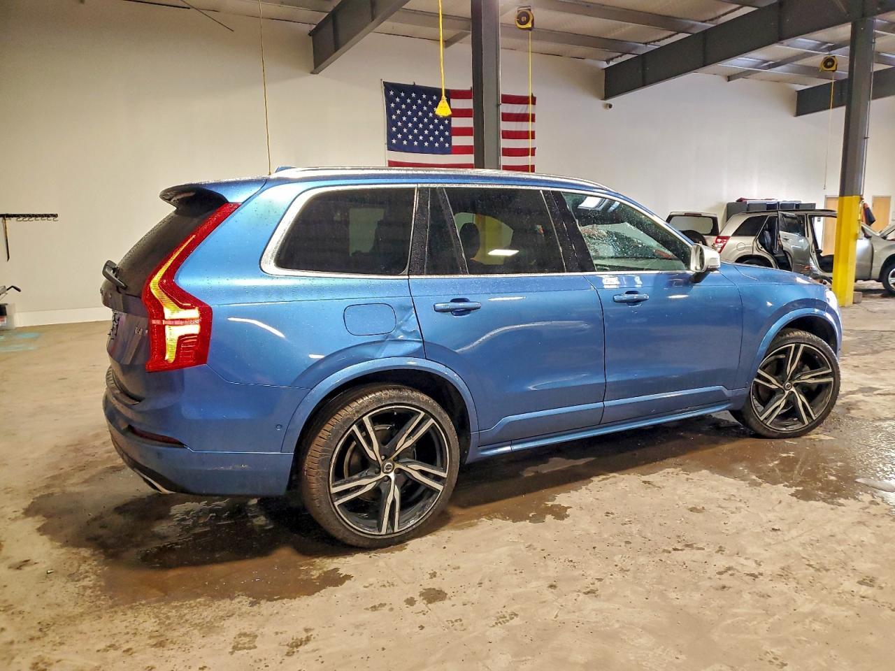 2019 VOLVO XC90