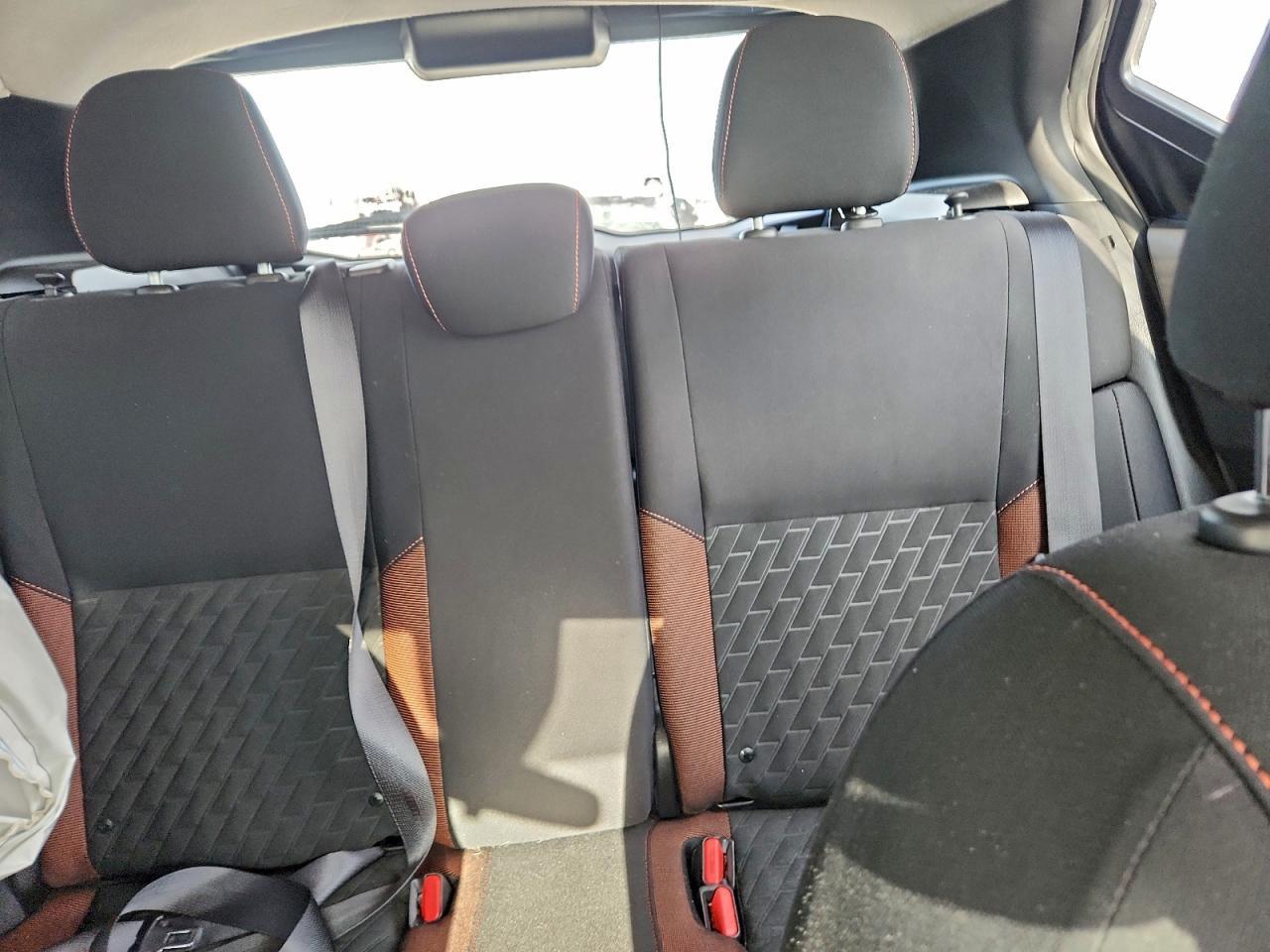 2021 NISSAN KICKS