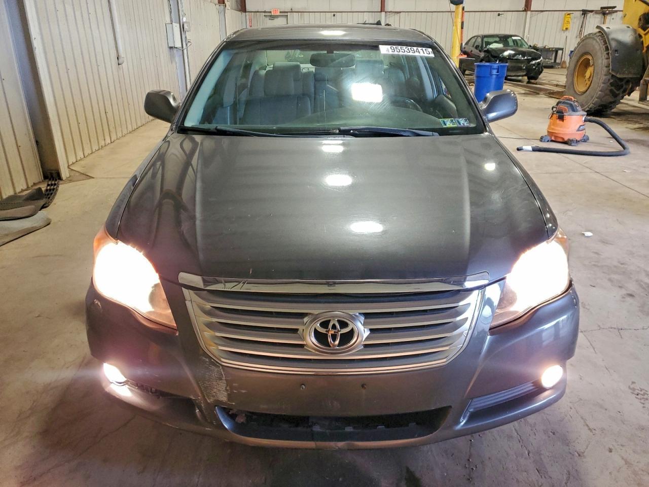 2008 TOYOTA Avalon