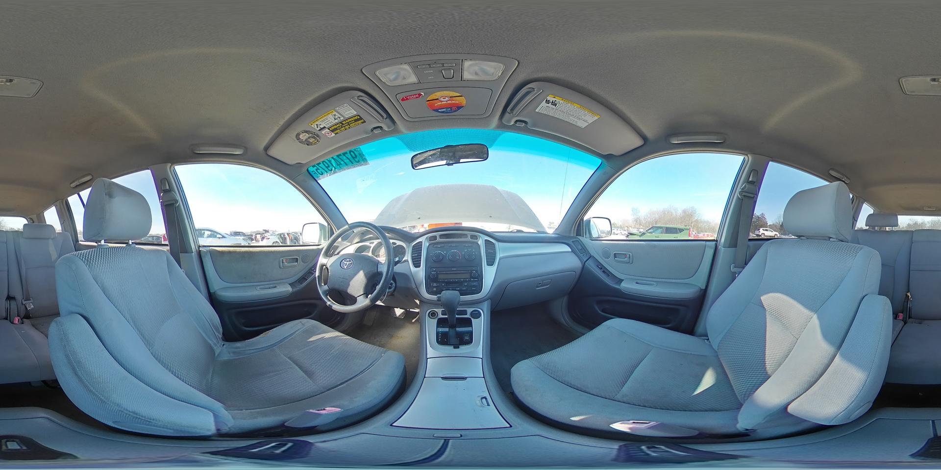 2004 TOYOTA HIGHLANDER