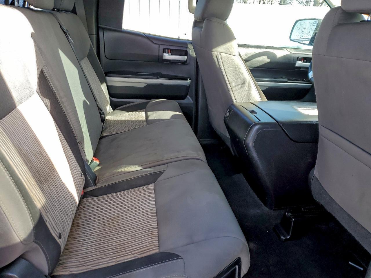 2016 TOYOTA TUNDRA