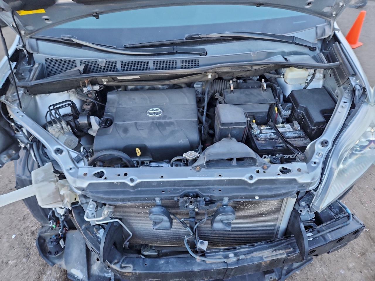 2016 TOYOTA SIENNA