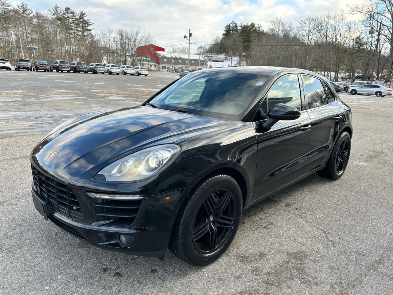 2016 PORSCHE Macan