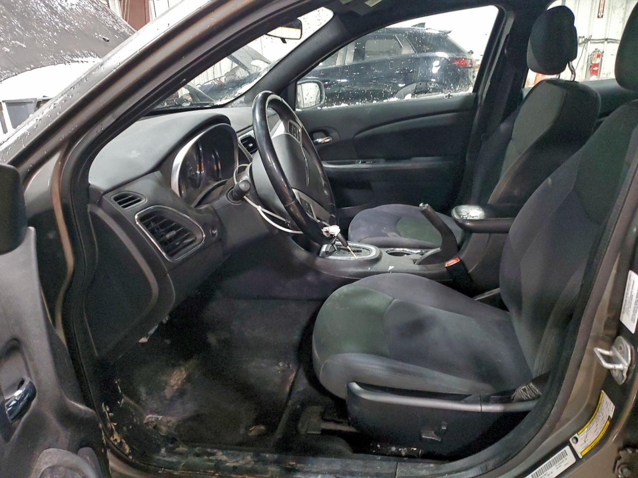 2012 CHRYSLER 200