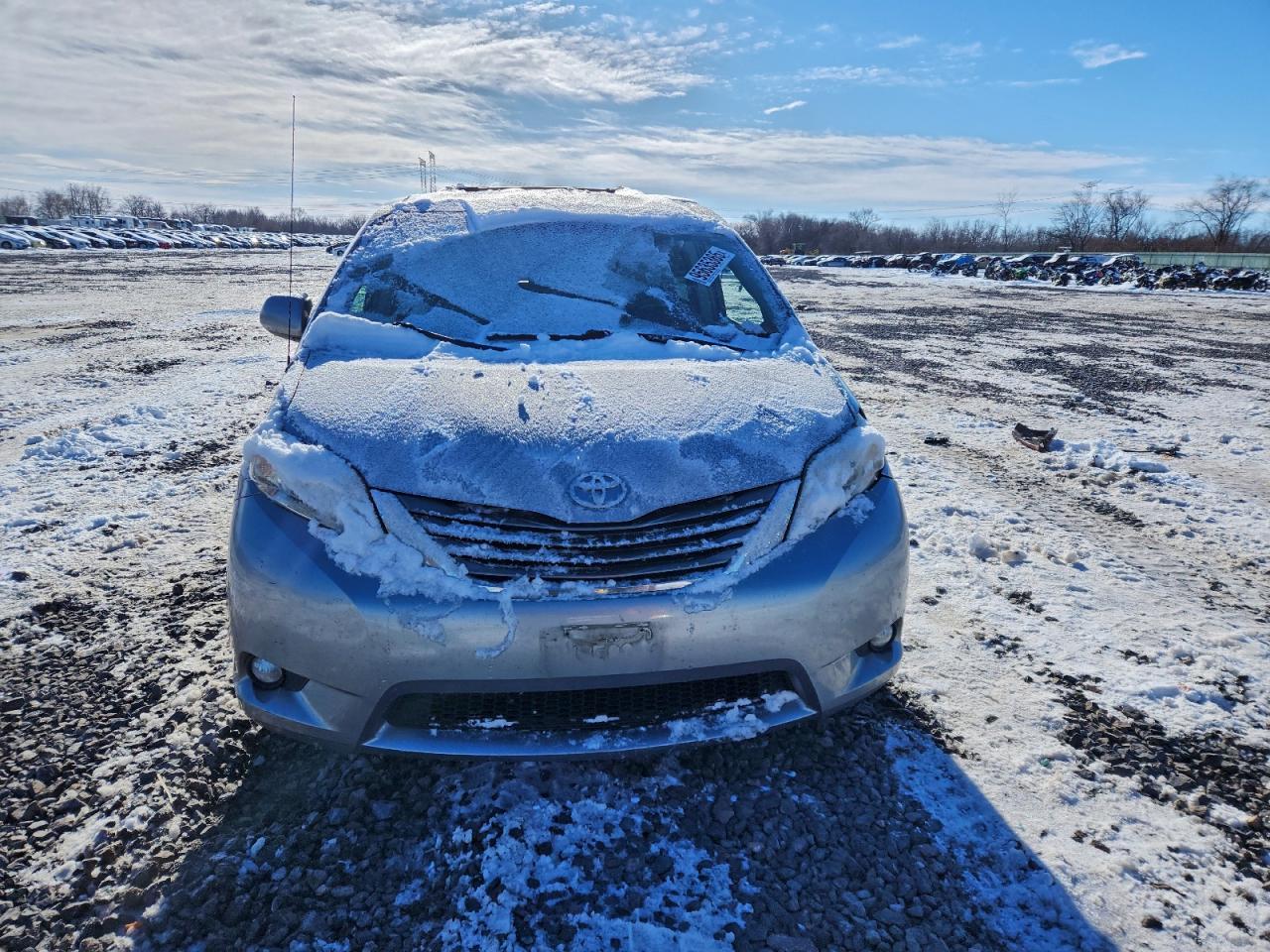 2012 TOYOTA SIENNA