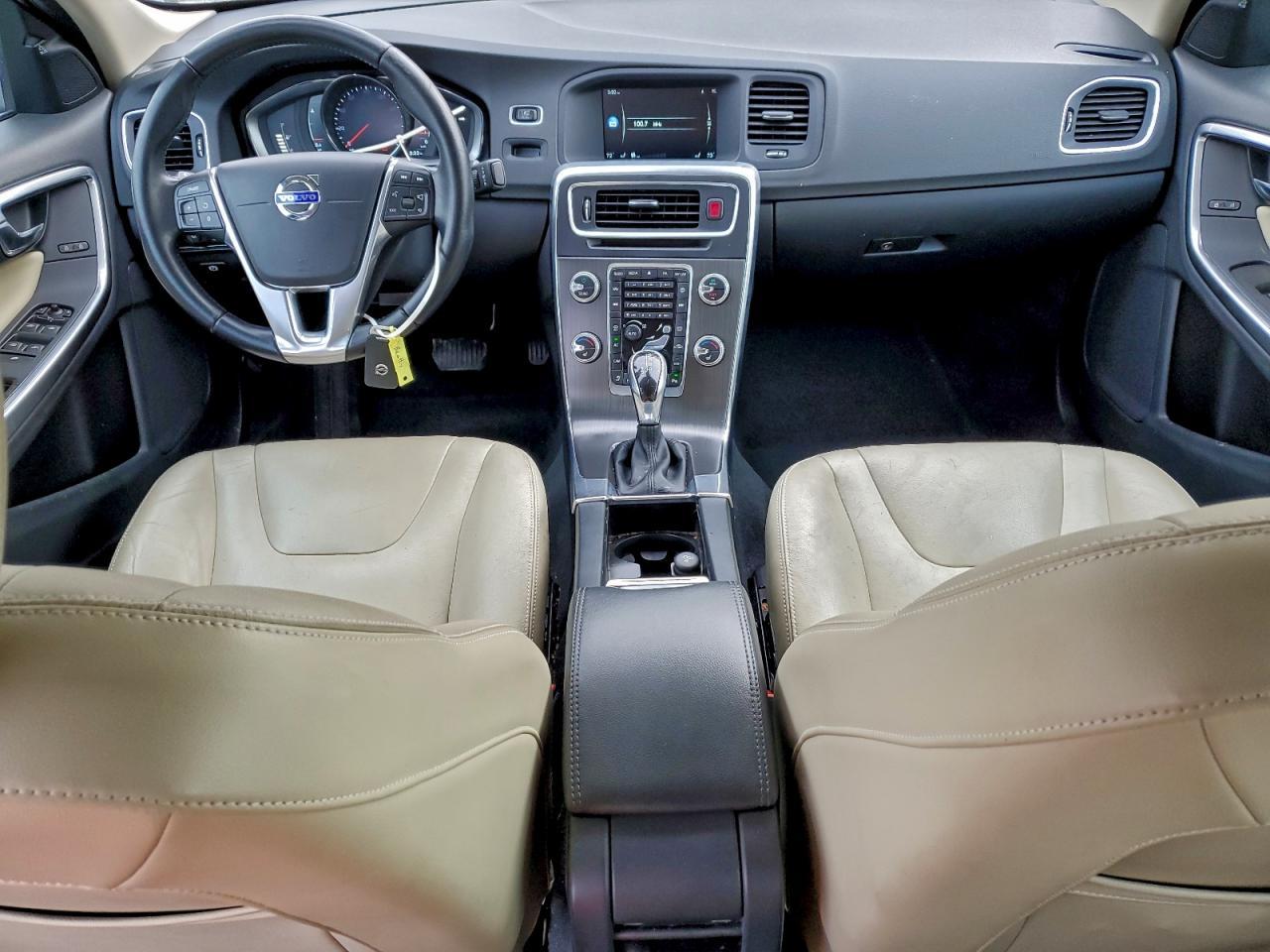 2016 VOLVO S60