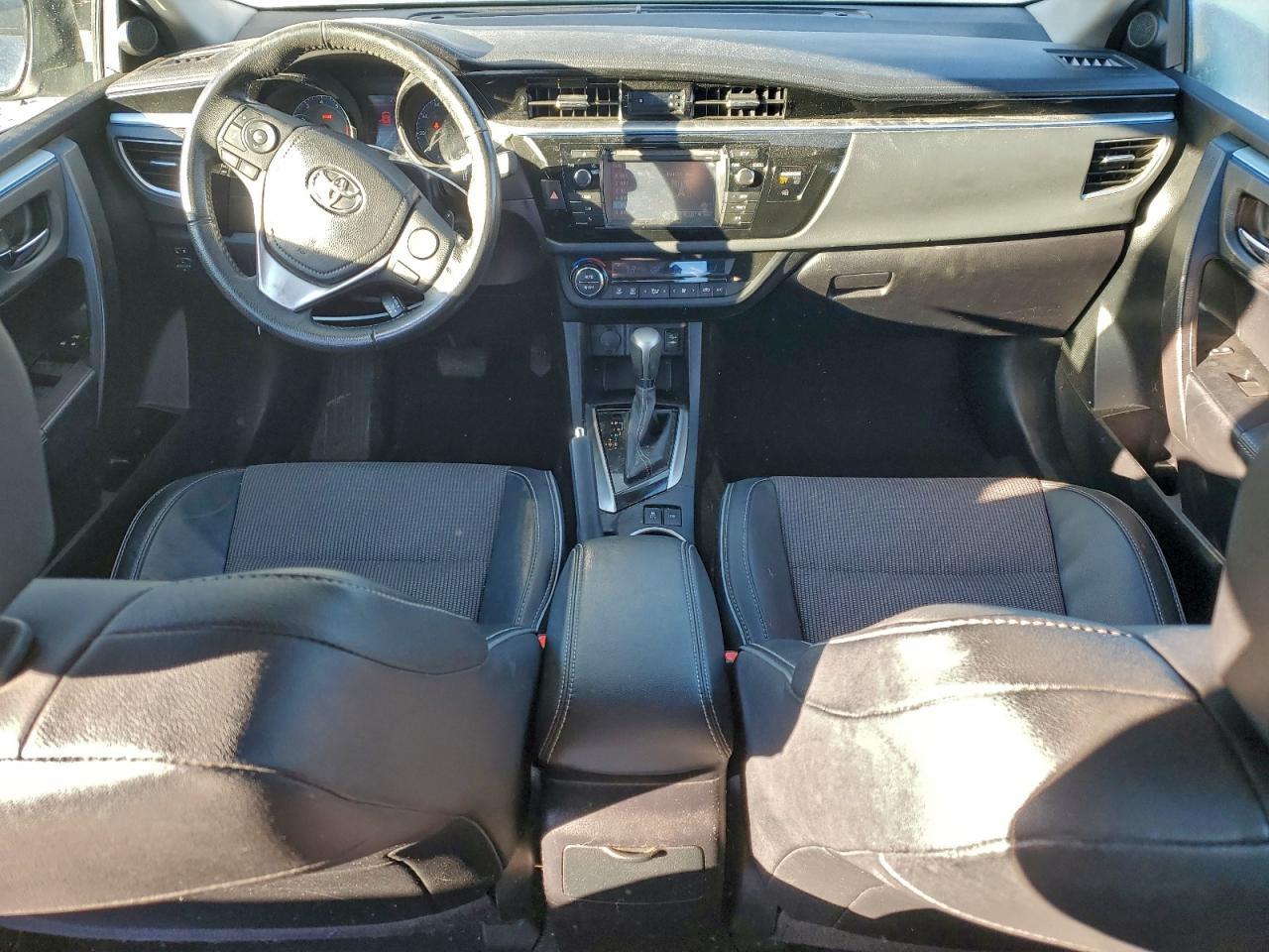 2015 TOYOTA COROLLA
