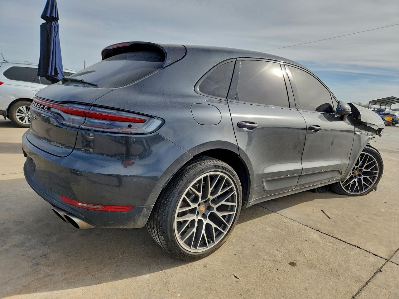 2021 PORSCHE Macan