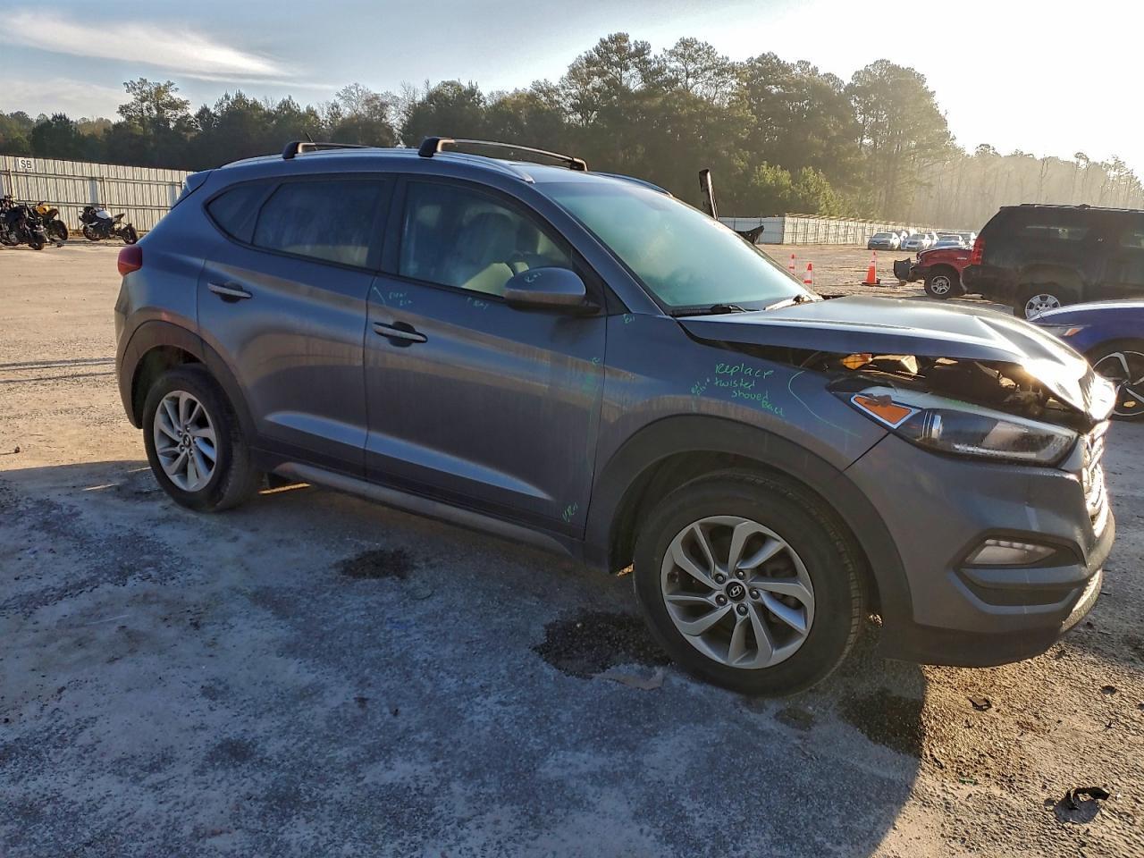 2016 HYUNDAI TUCSON