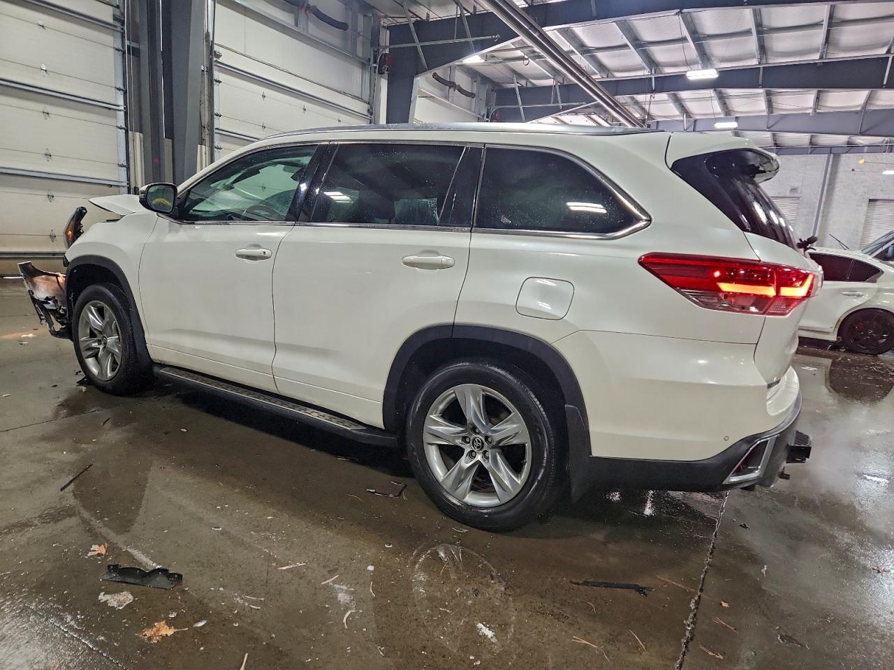 2017 TOYOTA HIGHLANDER