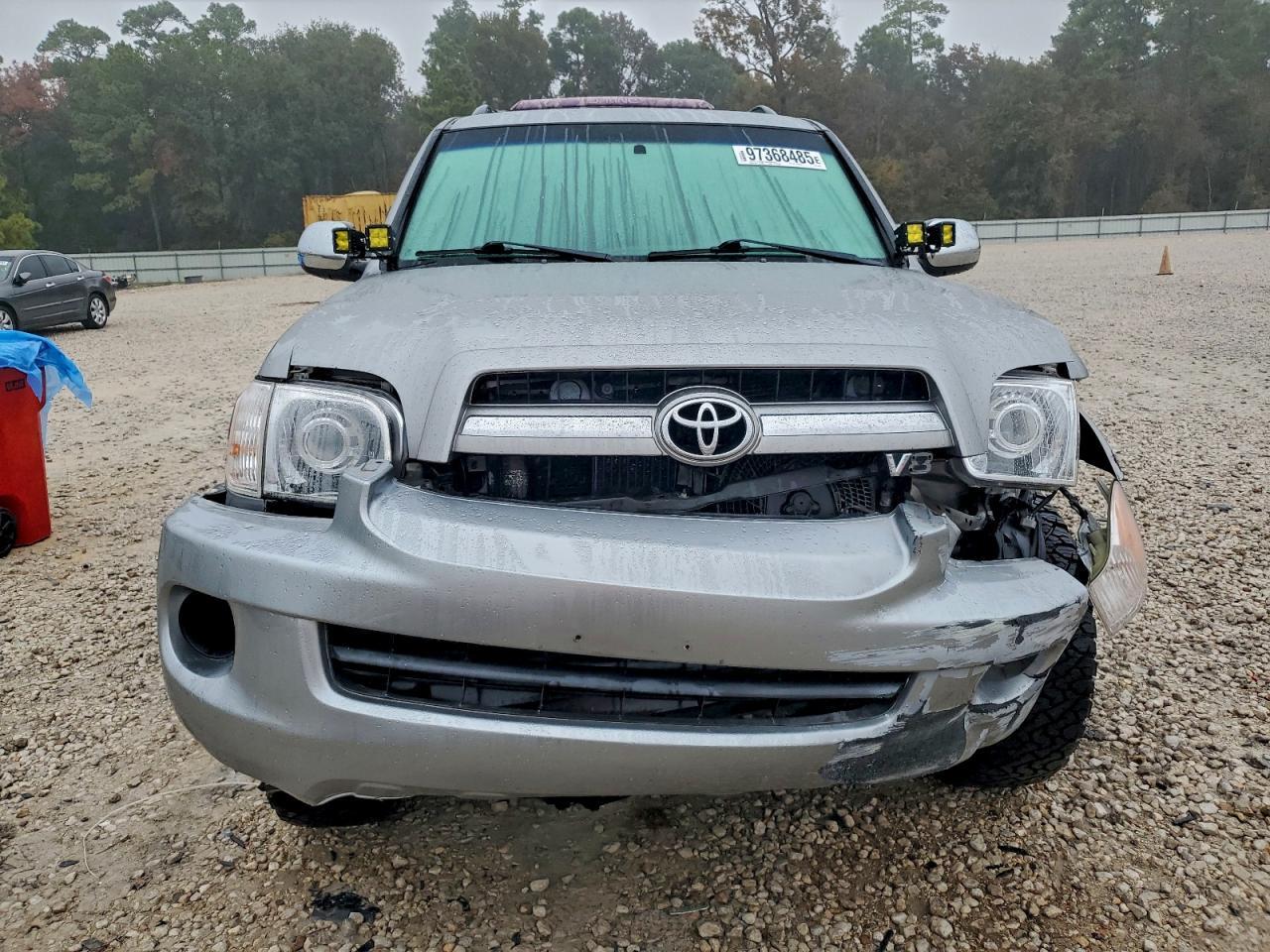 2005 TOYOTA Sequoia