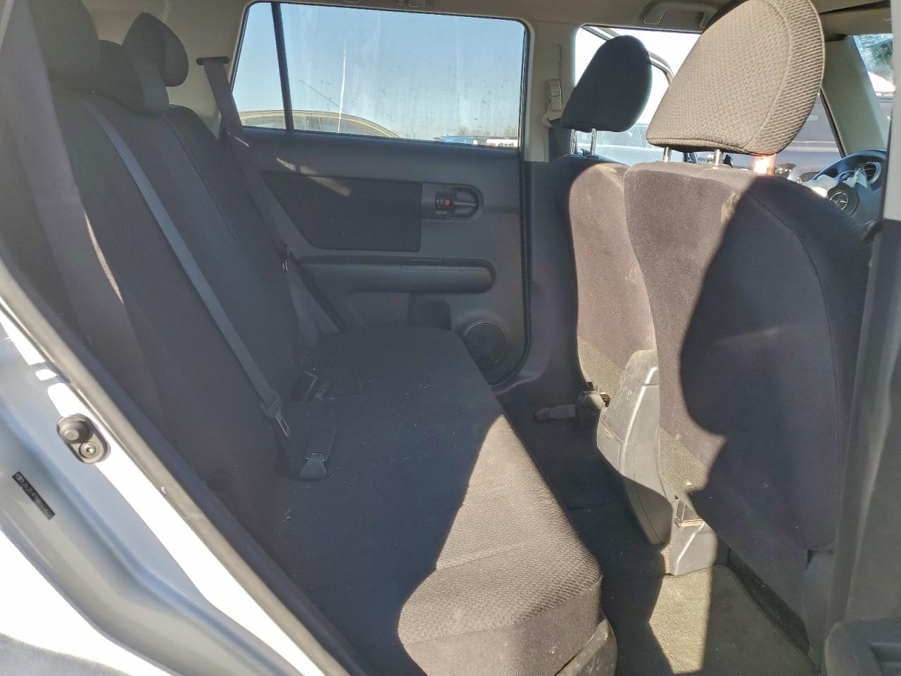 2010 TOYOTA SCION