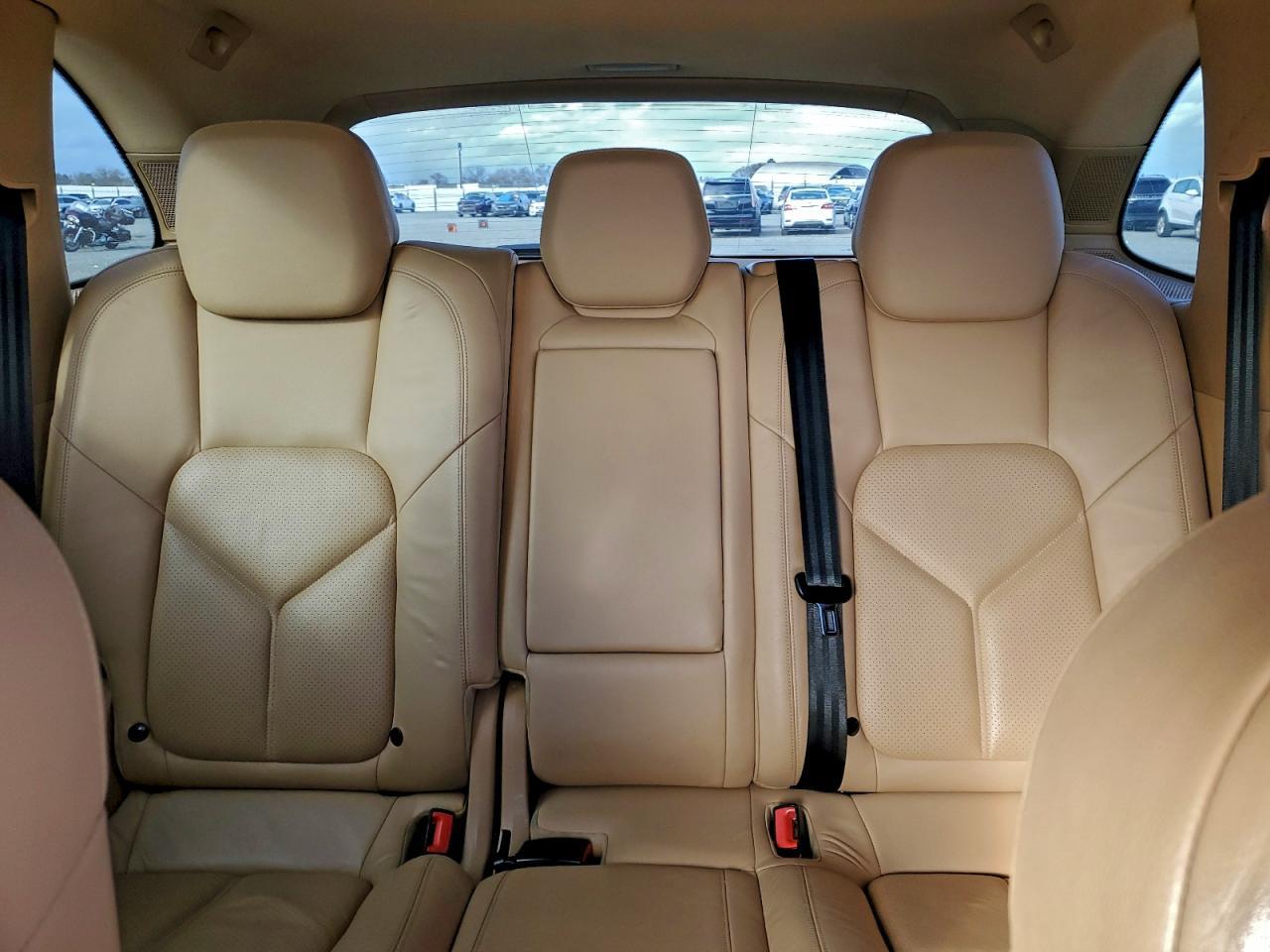 2011 PORSCHE CAYENNE
