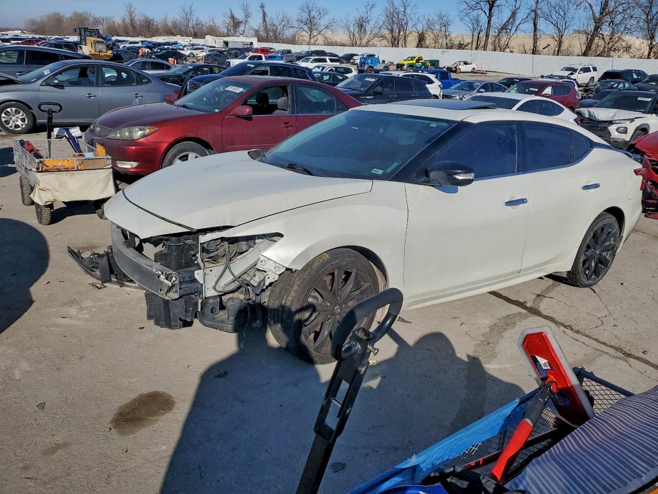 2017 NISSAN Maxima