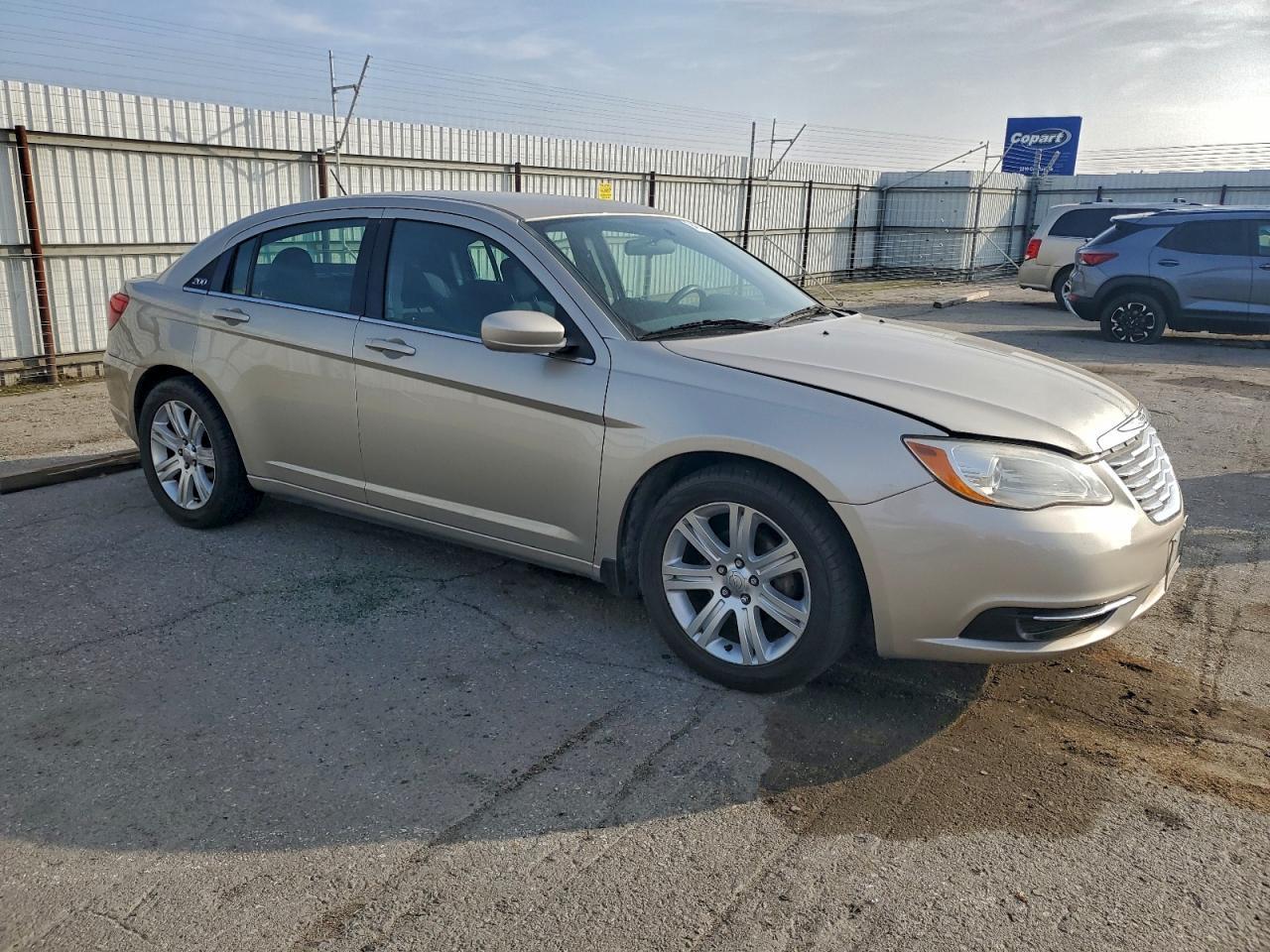 2013 CHRYSLER 200
