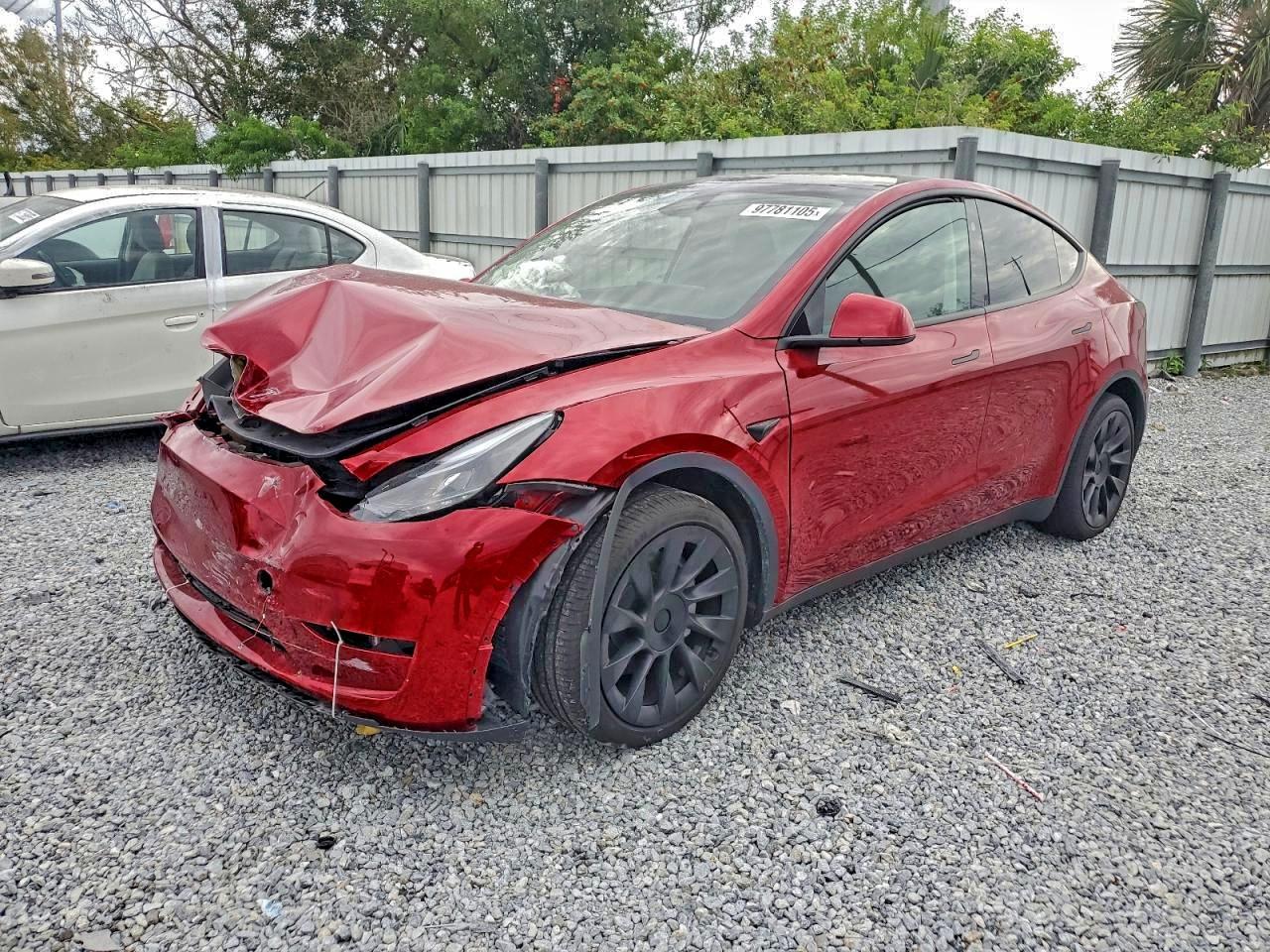 2024 TESLA MODEL Y