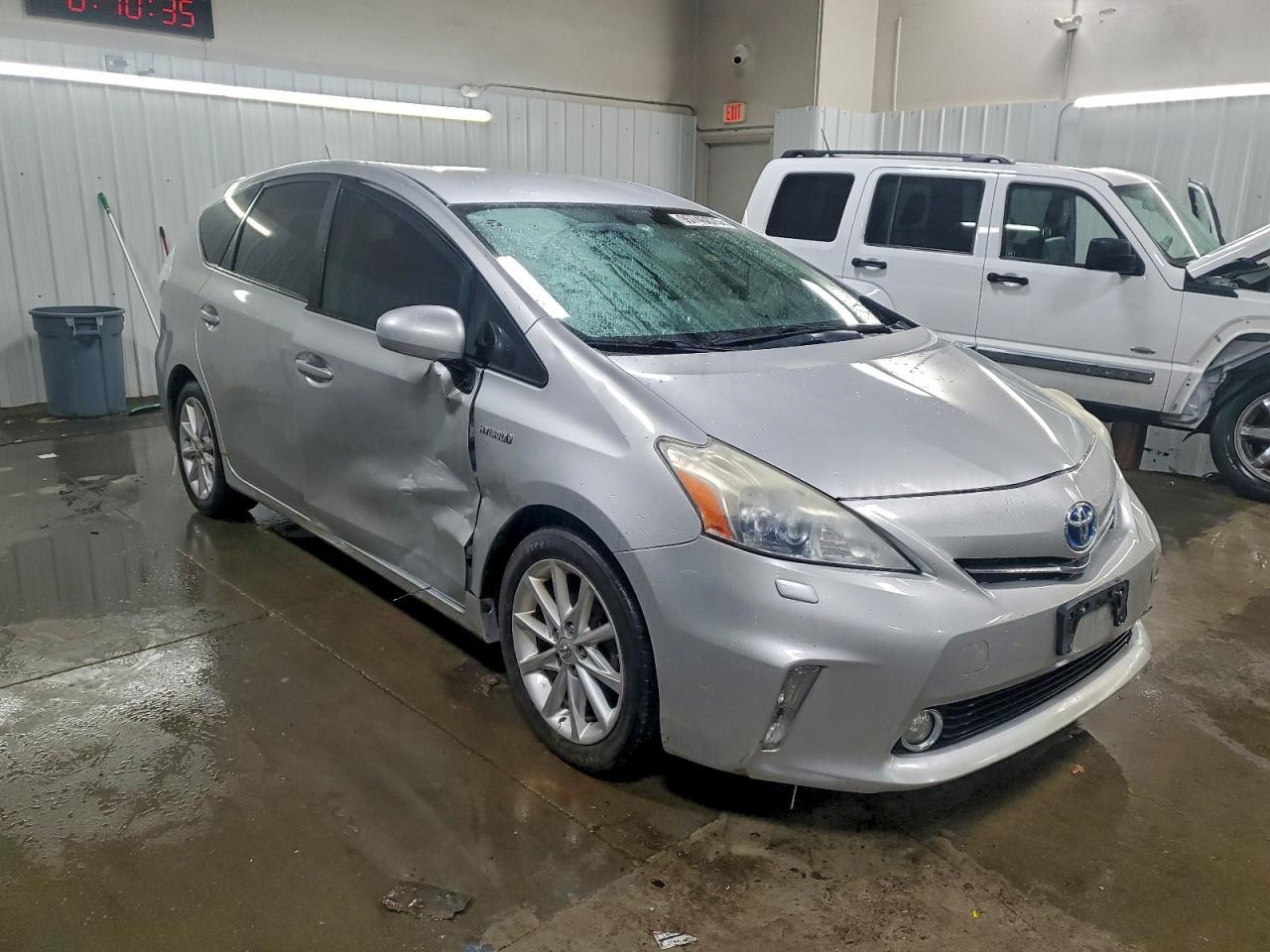 2012 TOYOTA PRIUS V
