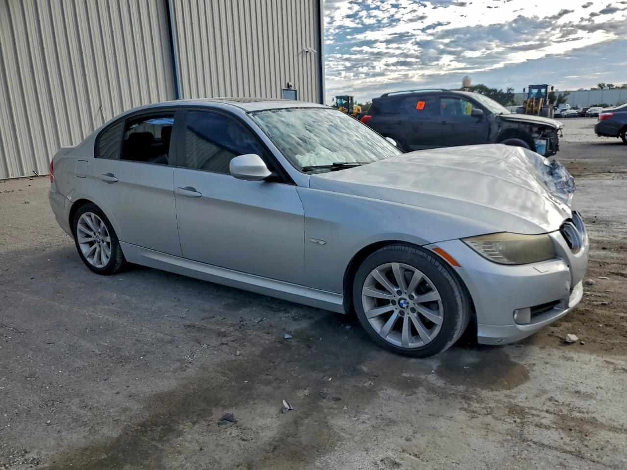 2011 BMW 3 SERIES
