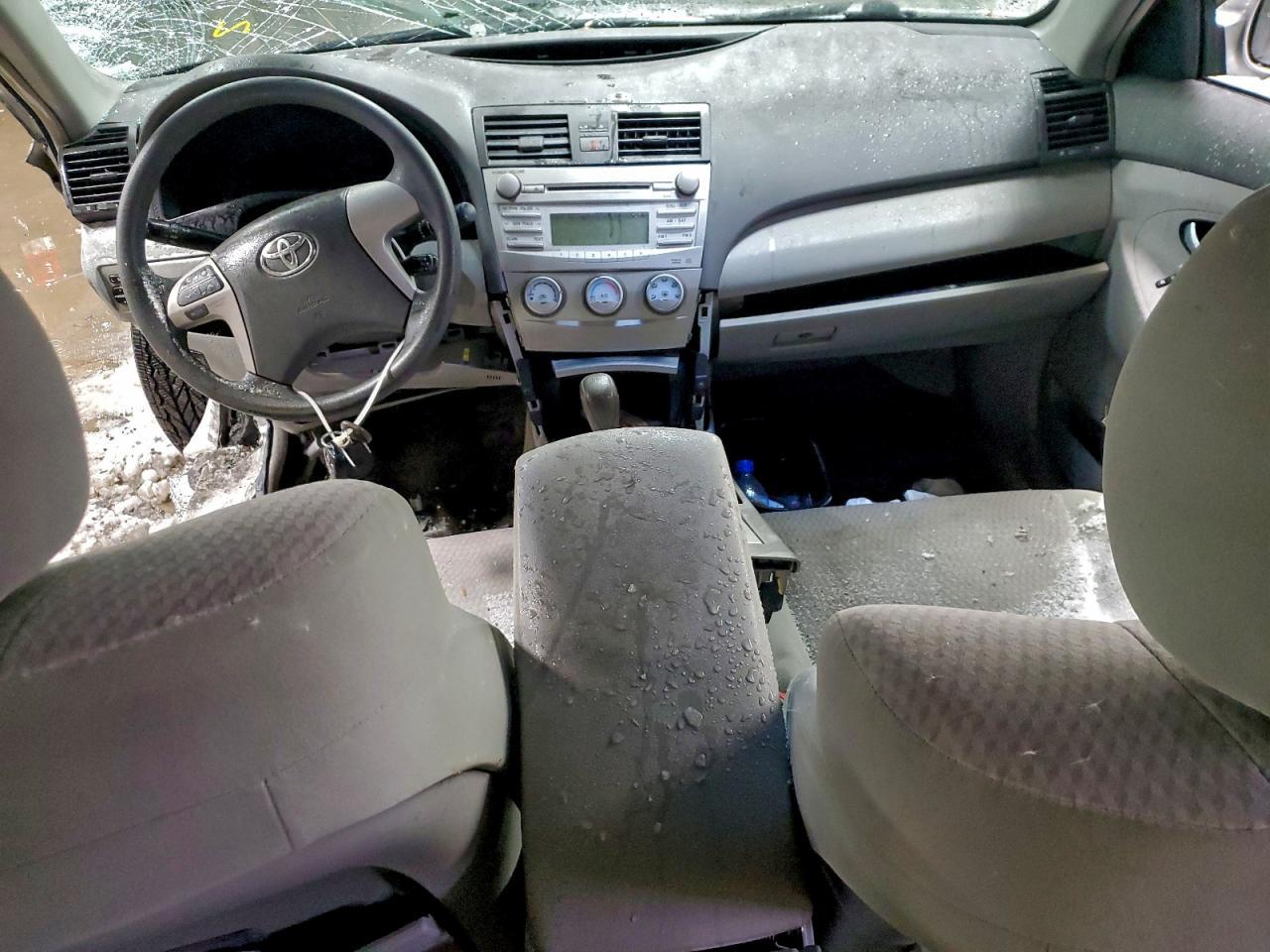 2010 TOYOTA CAMRY