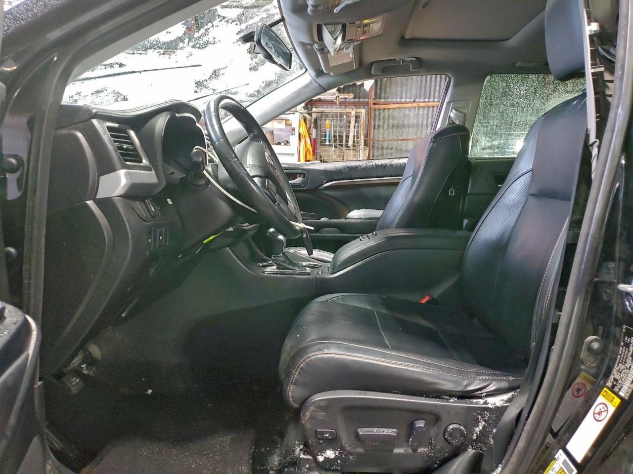 2016 TOYOTA HIGHLANDER